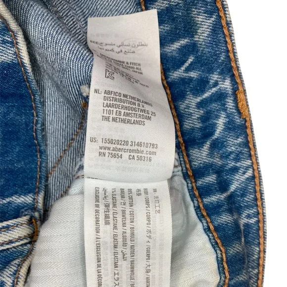 Abercrombie and Fitch The 90s Straight Ultra High Rise medium wash jeans size 25 - Picture 9 of 9